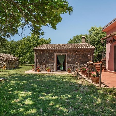 Hill-View Villa In Maletto With Garden Exterior foto